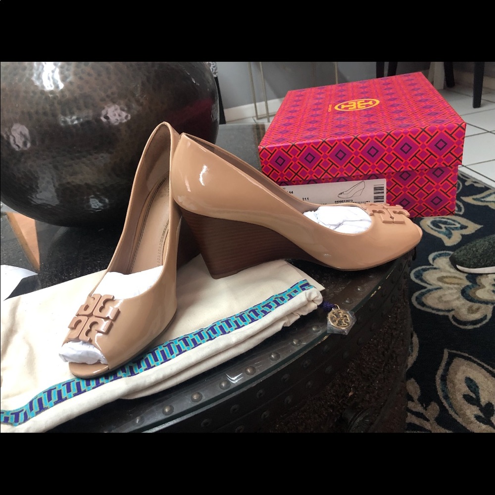 Tory Burch soft Patent cal